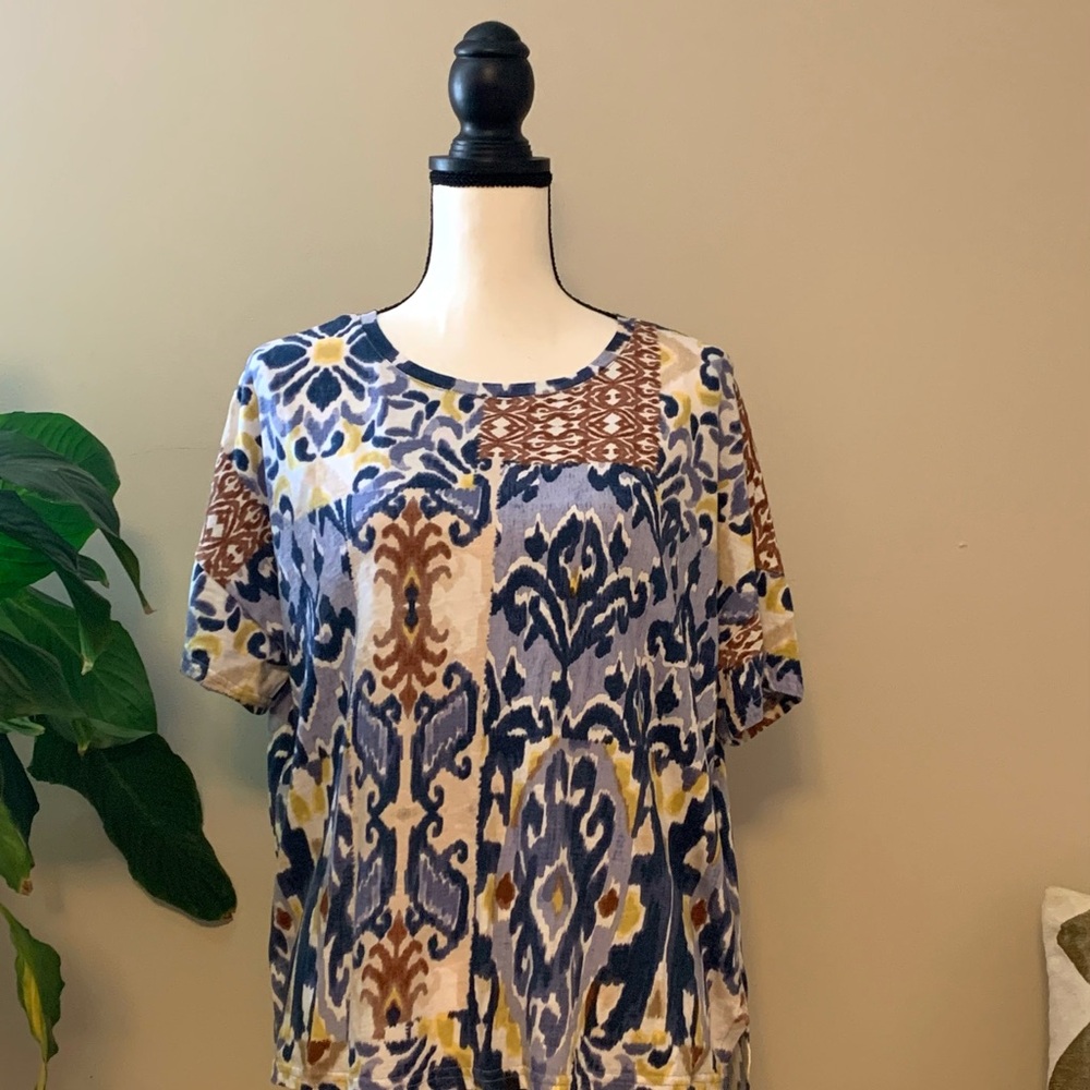 D O N A T E D 
Cupio Multicolor Patterned shirt sleeve shirt sz xl euc B52
